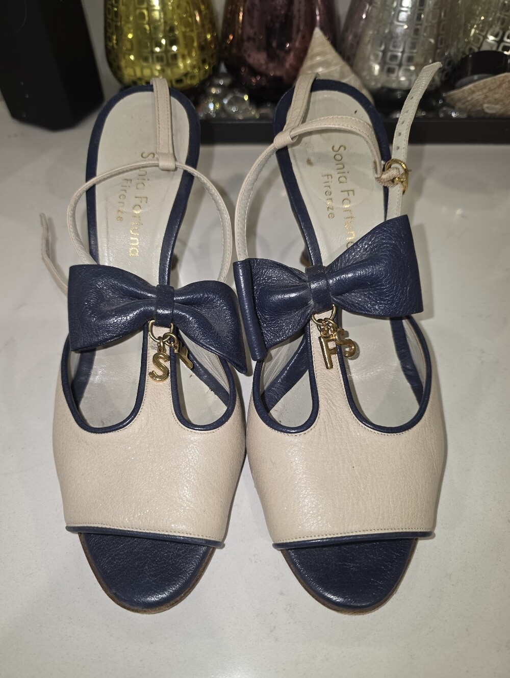 Sonia Fortuna Firenze Leather Beige & Navy Bow Heels Eur 37 Or Us 6.5 Italy